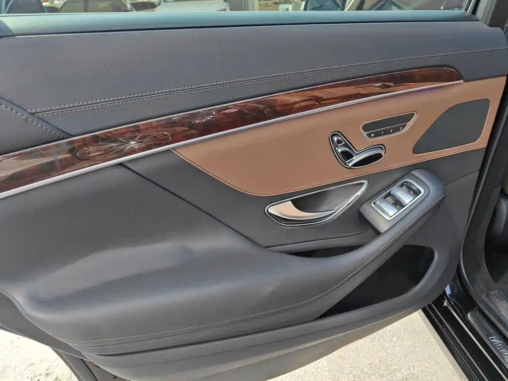 Mercedes-Benz S-Class — миниатюра 10