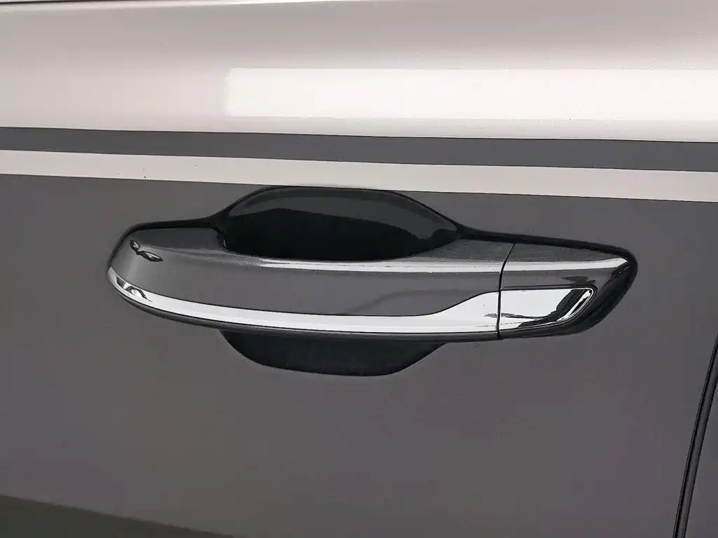 Hongqi Hongqi H5 — миниатюра 18