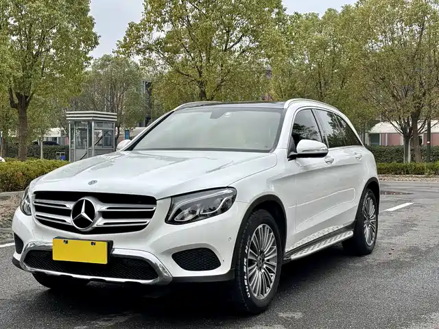 MERCEDES-BENZ GLC