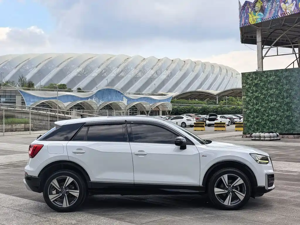 Audi Q2L — миниатюра 4