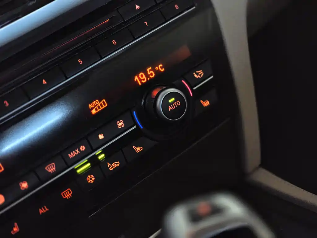 BMW 7 Series — миниатюра 18