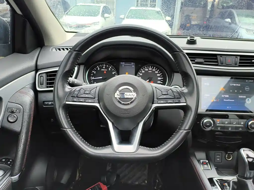 Nissan Qashqai — миниатюра 11