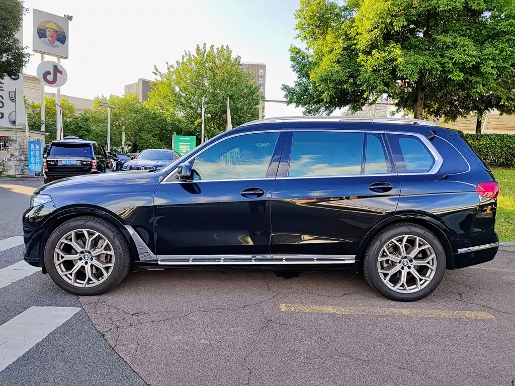 BMW X7 — миниатюра 3