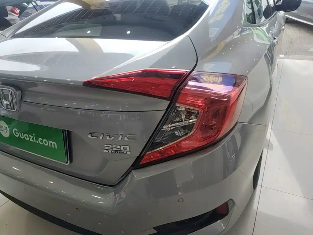 Honda Civic — миниатюра 8