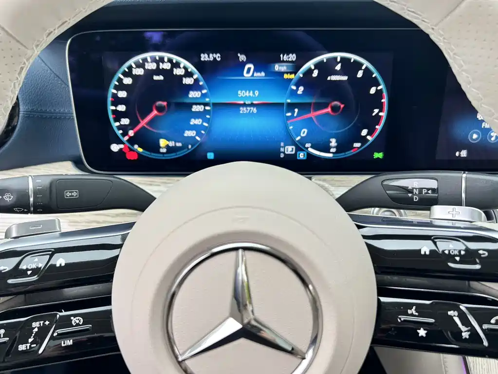 Mercedes-Benz E-Class (Import) — миниатюра 6