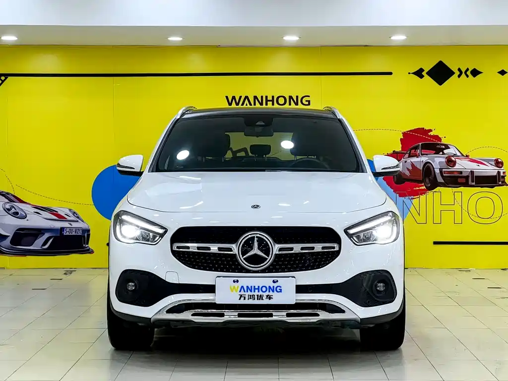 MERCEDES-BENZ GLA