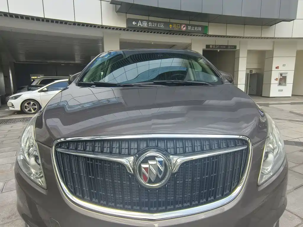 BUICK GL8