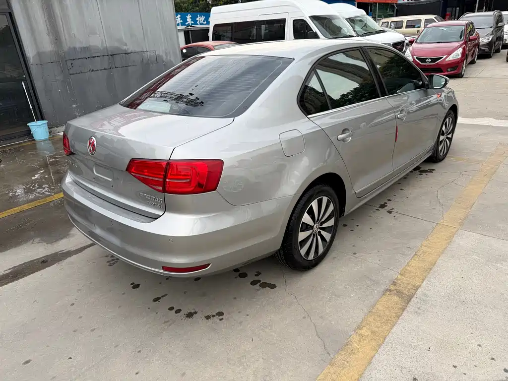 Volkswagen Sagitar — миниатюра 8