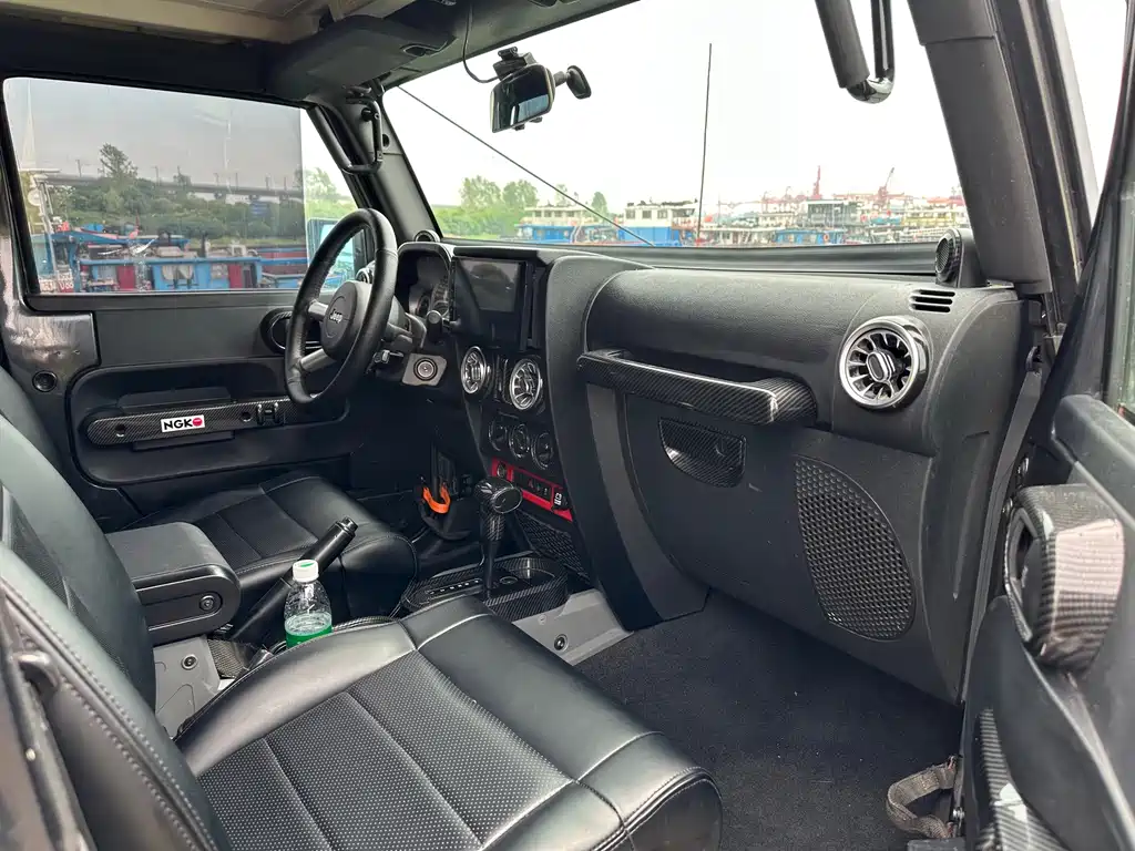 Jeep Wrangler — миниатюра 5