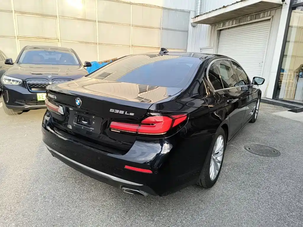 BMW 5 Series New Energy — миниатюра 7