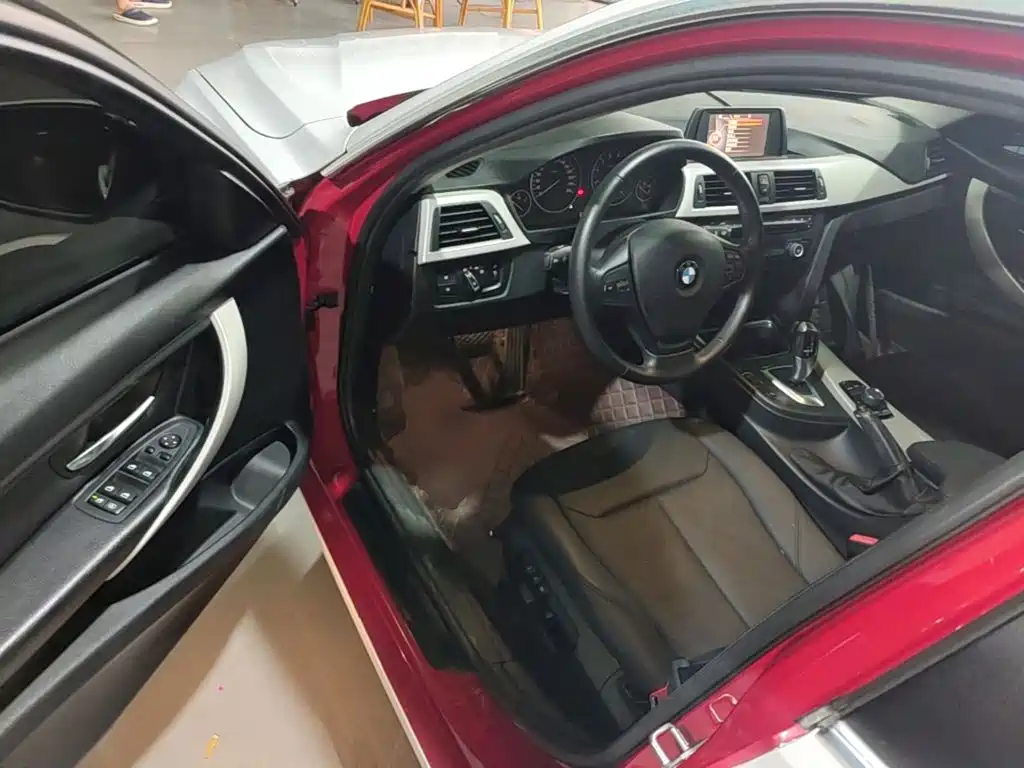 BMW 3 Series — миниатюра 16