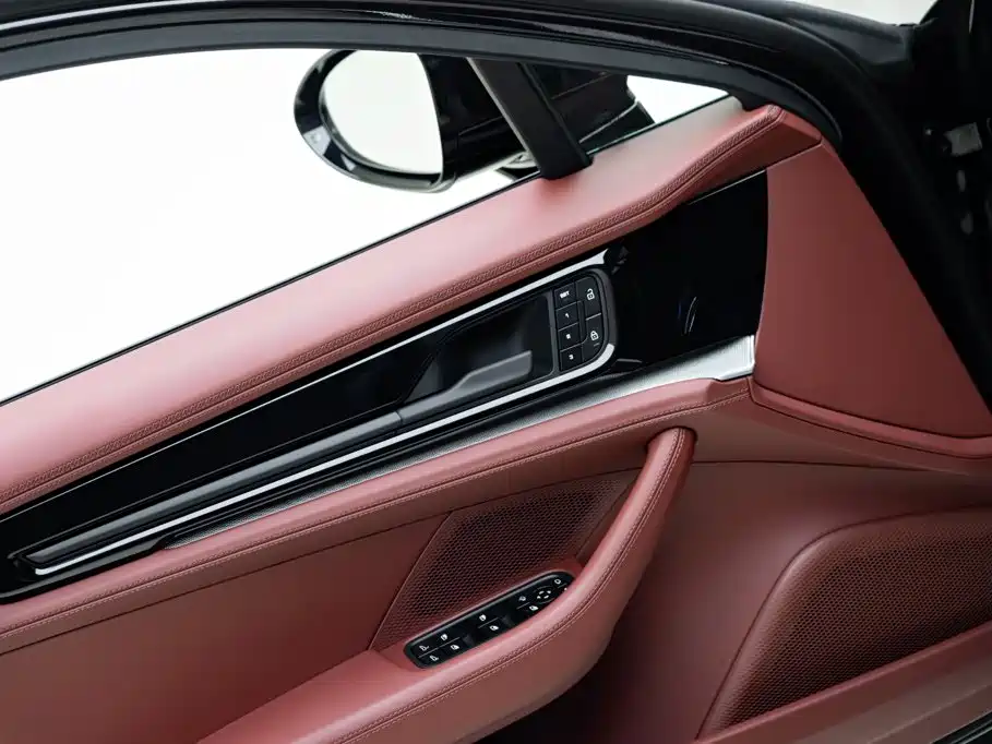 Porsche Panamera — миниатюра 18