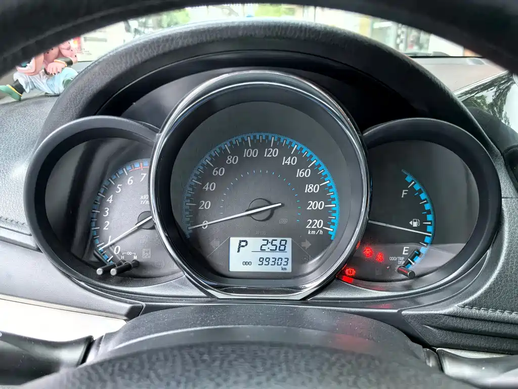 Toyota Yaris L — миниатюра 12