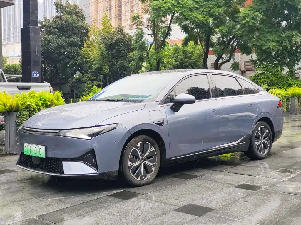 XPeng P5