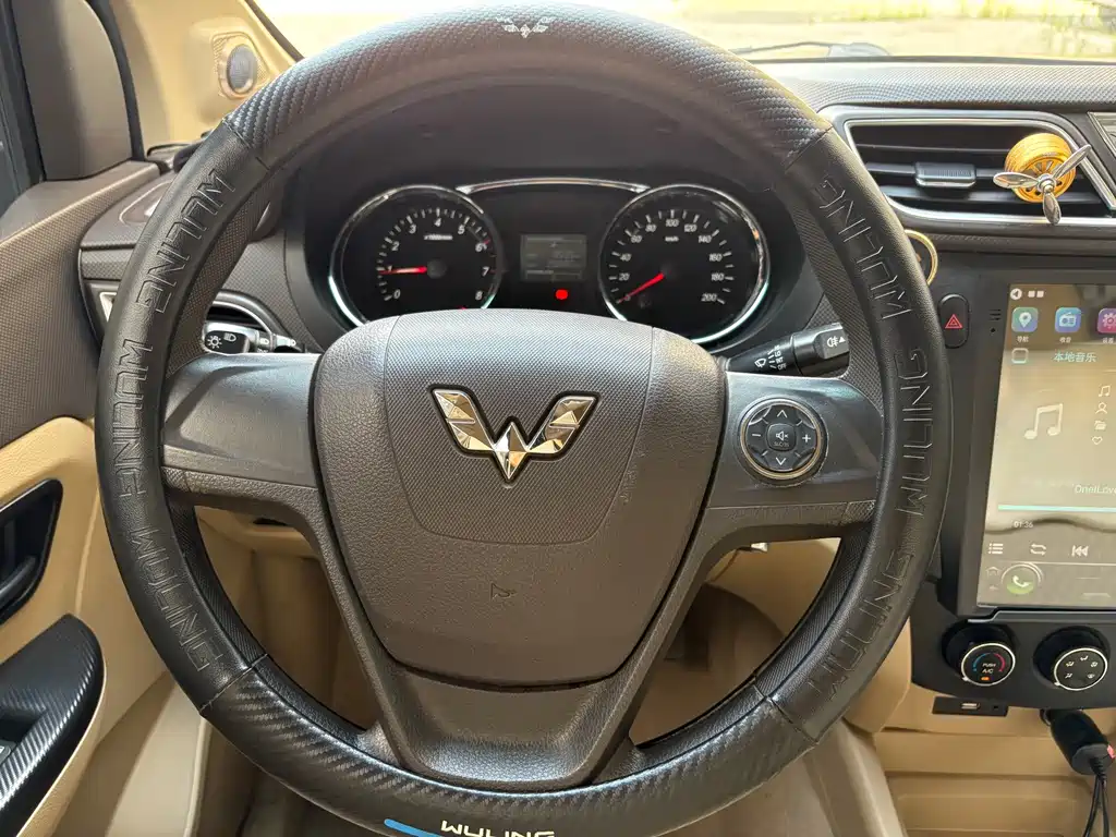 Wuling Hongguang — миниатюра 10