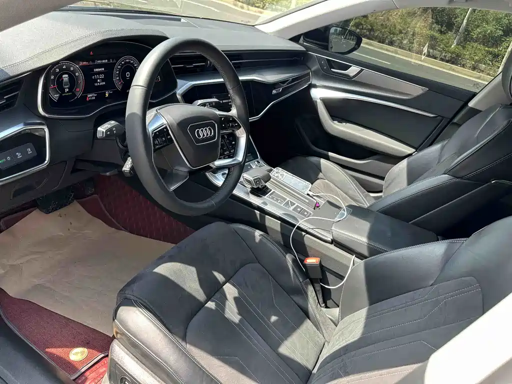 Audi A7L — миниатюра 4