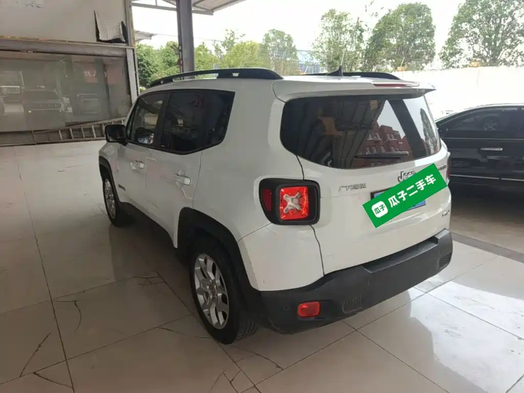 Jeep Renegade — миниатюра 5