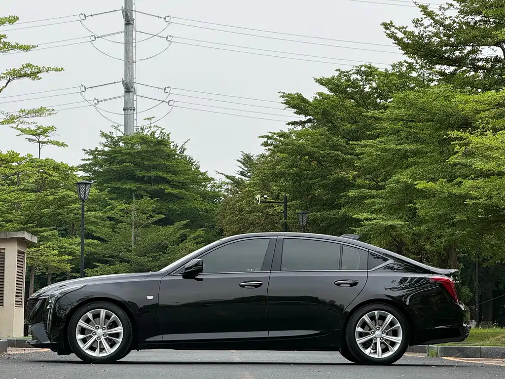 Cadillac CT5 — миниатюра 6