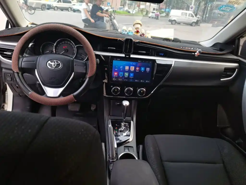 Toyota Corolla — миниатюра 10