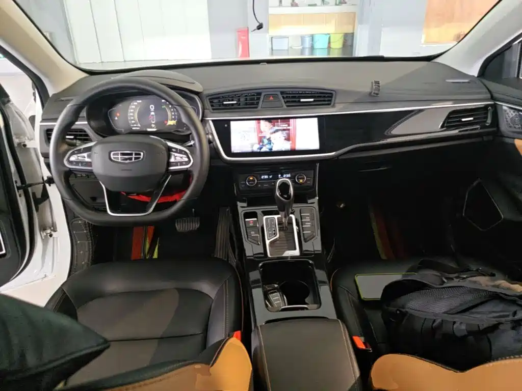 Geely Emgrand GL — миниатюра 10