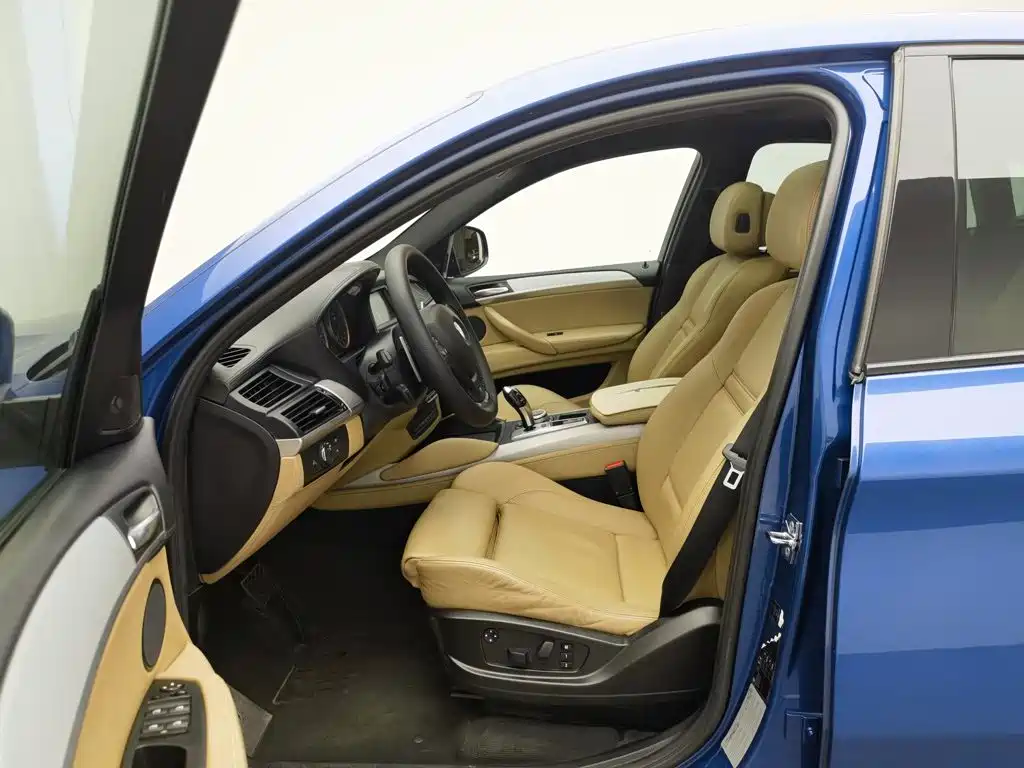 BMW X6 M — миниатюра 10