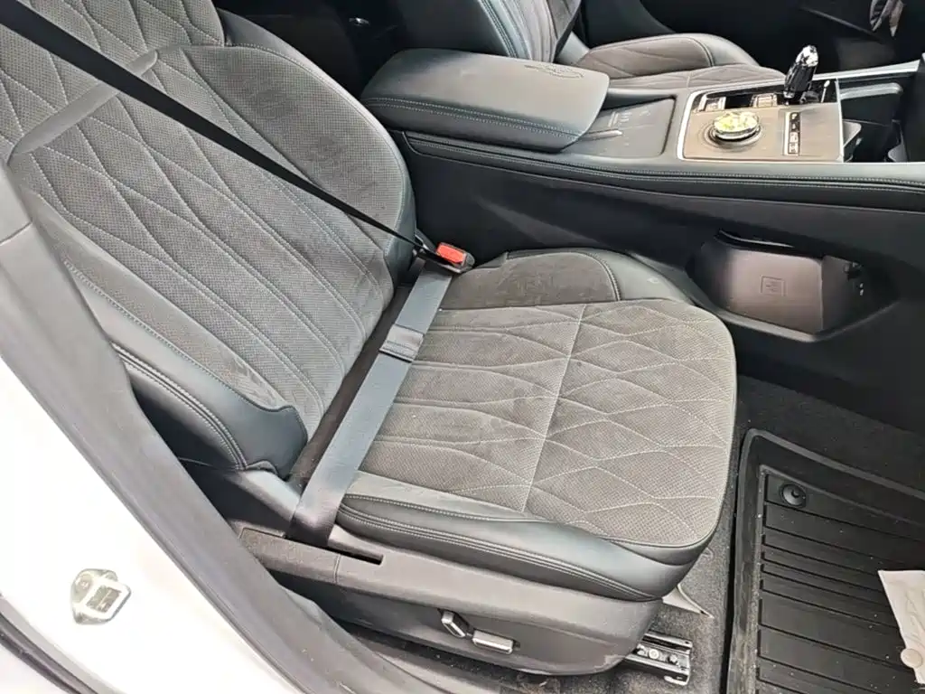 Geely Xingyue L — миниатюра 25