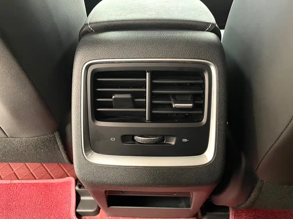 GEELY AUTOMOBILE BOYUE