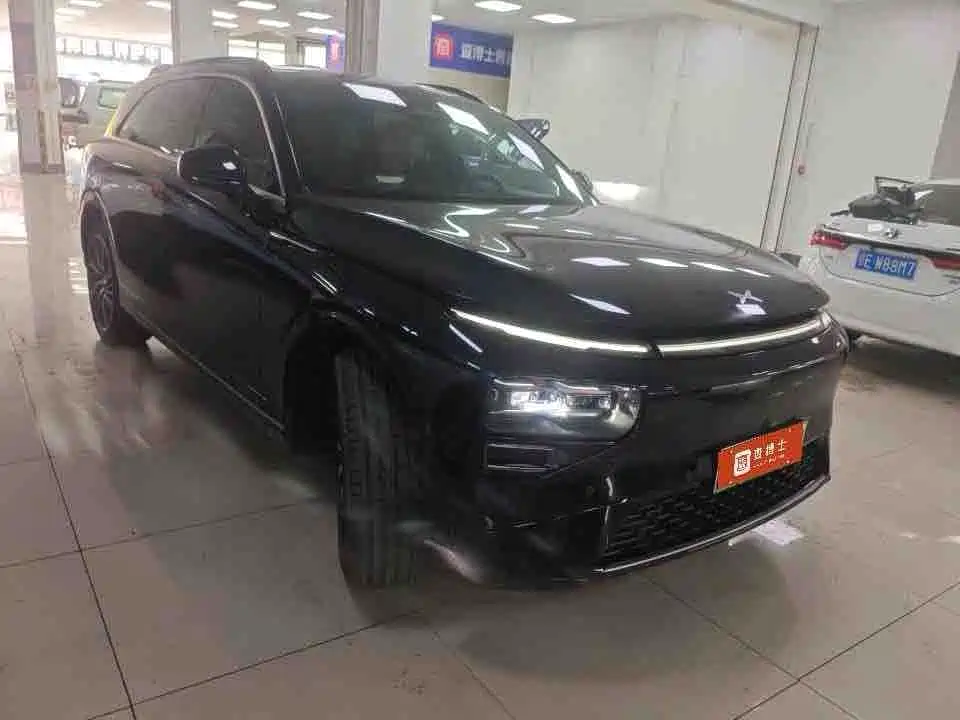 XPeng G9 — миниатюра 2