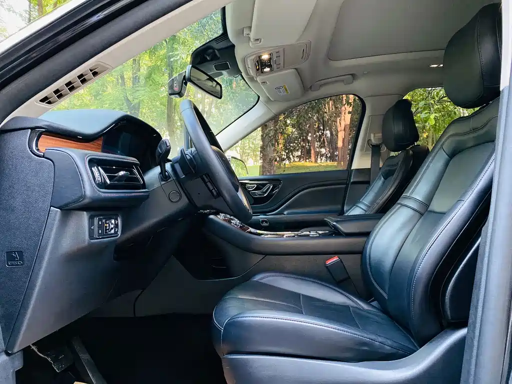 Lincoln Aviator — миниатюра 11