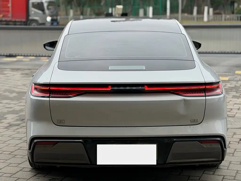 GEELY GALAXY GALAXY E8