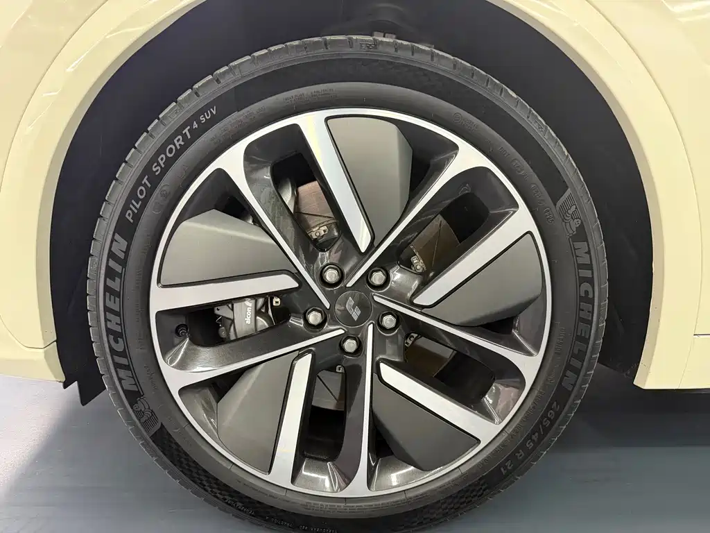 Li Auto Li L7 — миниатюра 2