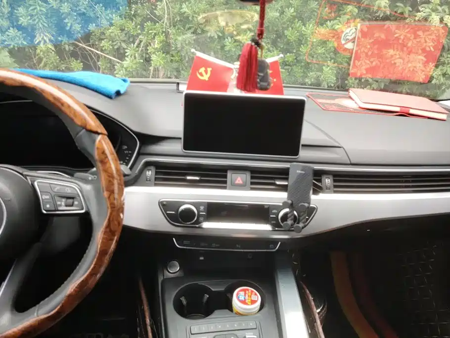 Audi A4L — миниатюра 13