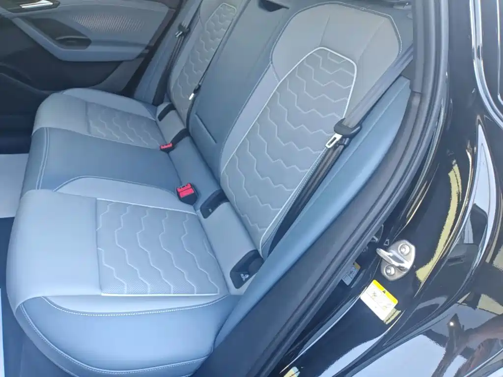 Audi Q6L e-tron — миниатюра 22