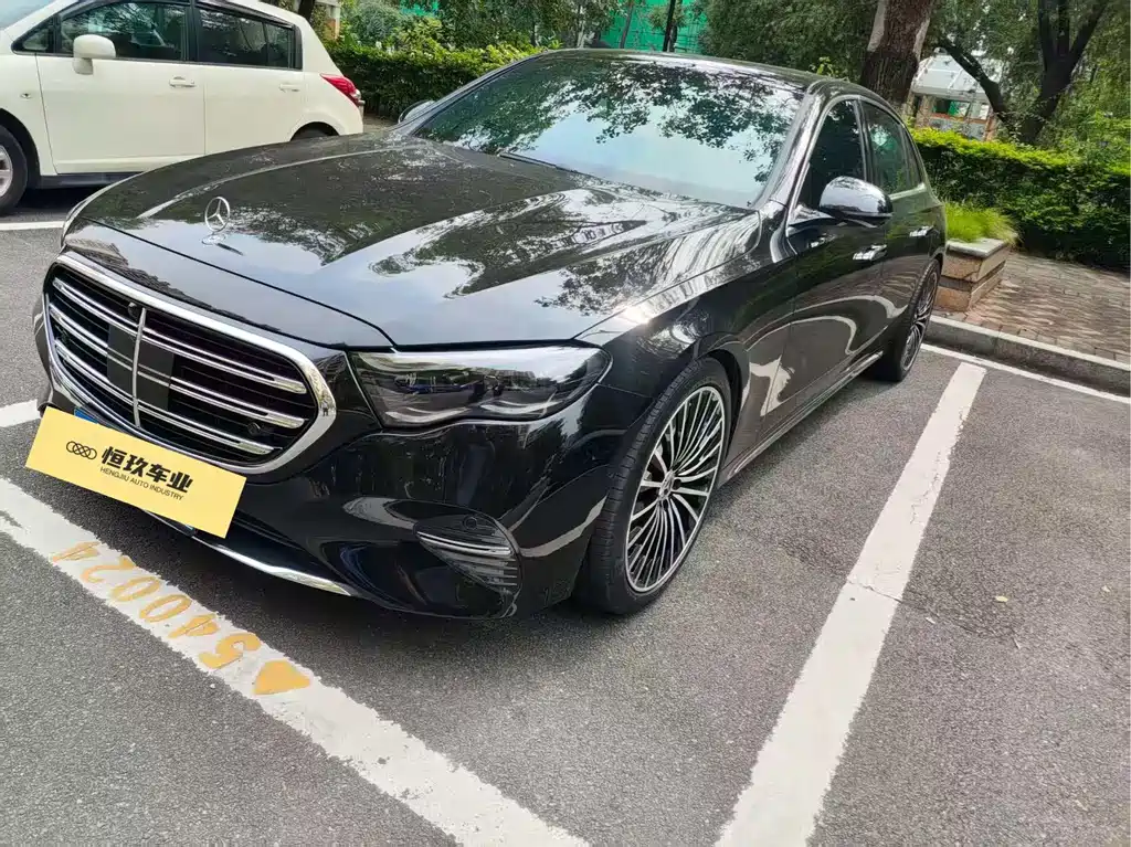 Mercedes-Benz E-Class 2024