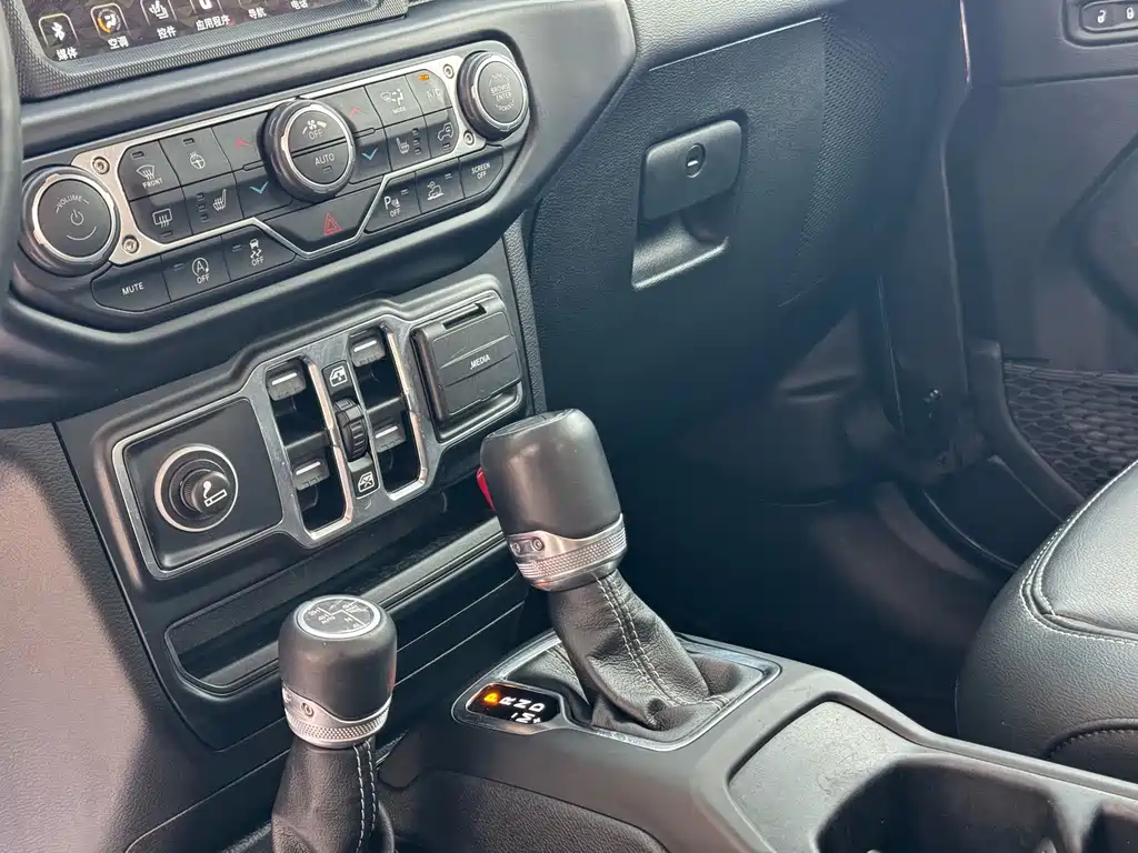 Jeep Gladiator — миниатюра 9