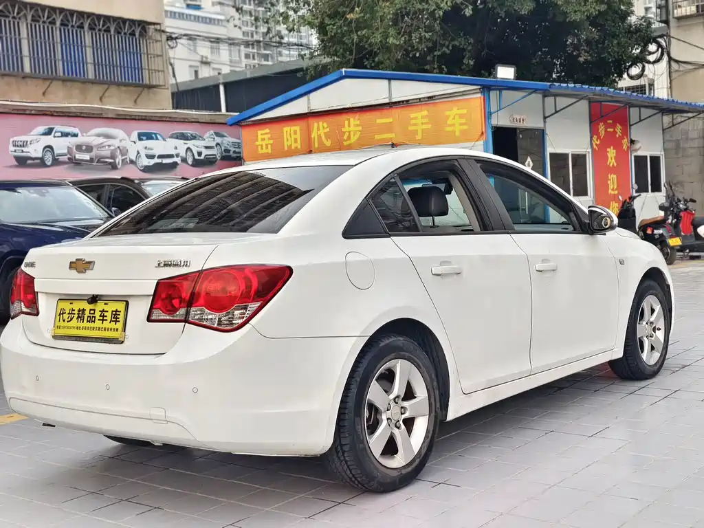 Chevrolet Cruze — миниатюра 14