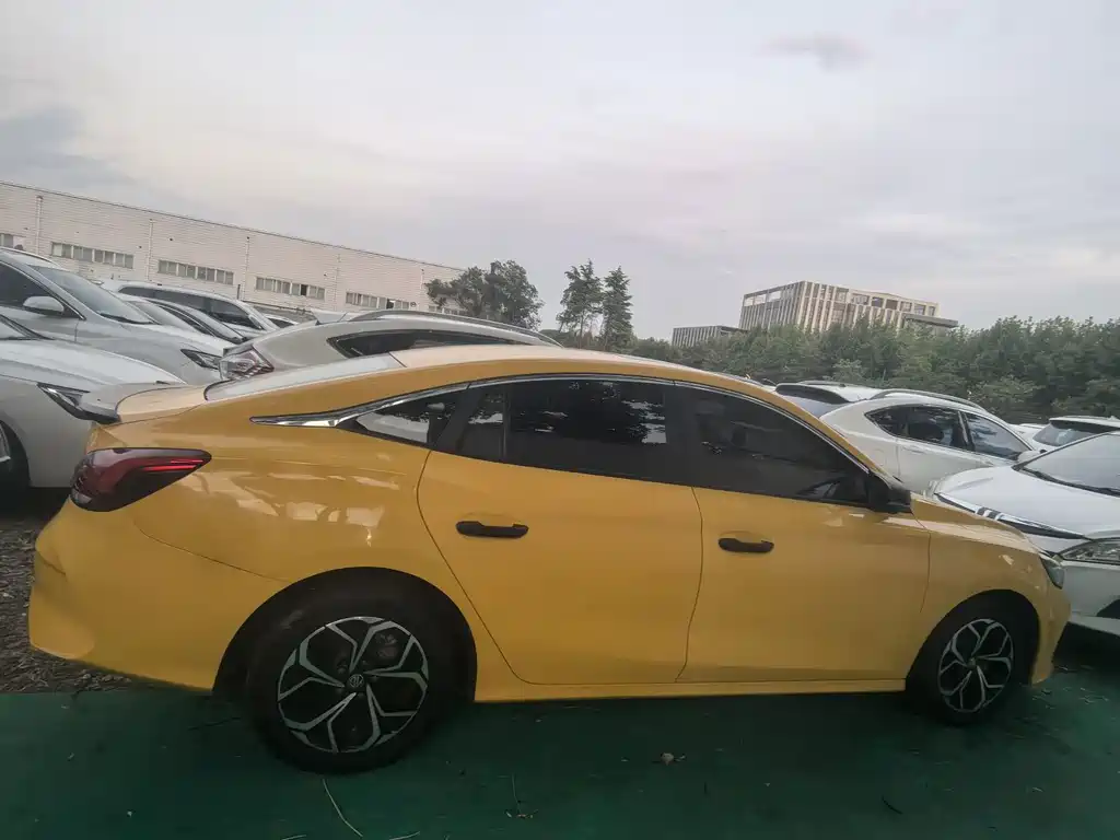 MG MG5 — миниатюра 2