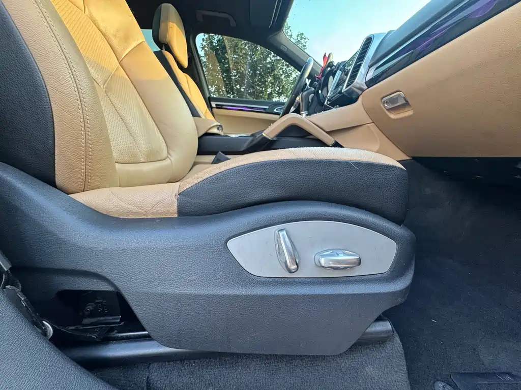Porsche Cayenne — миниатюра 25