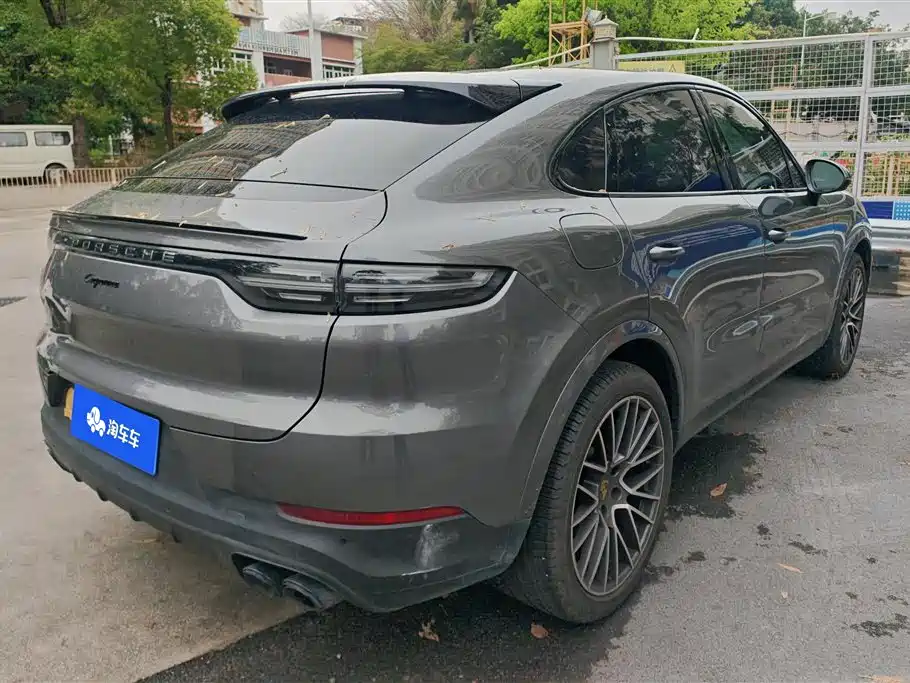 PORSCHE CAYENNE