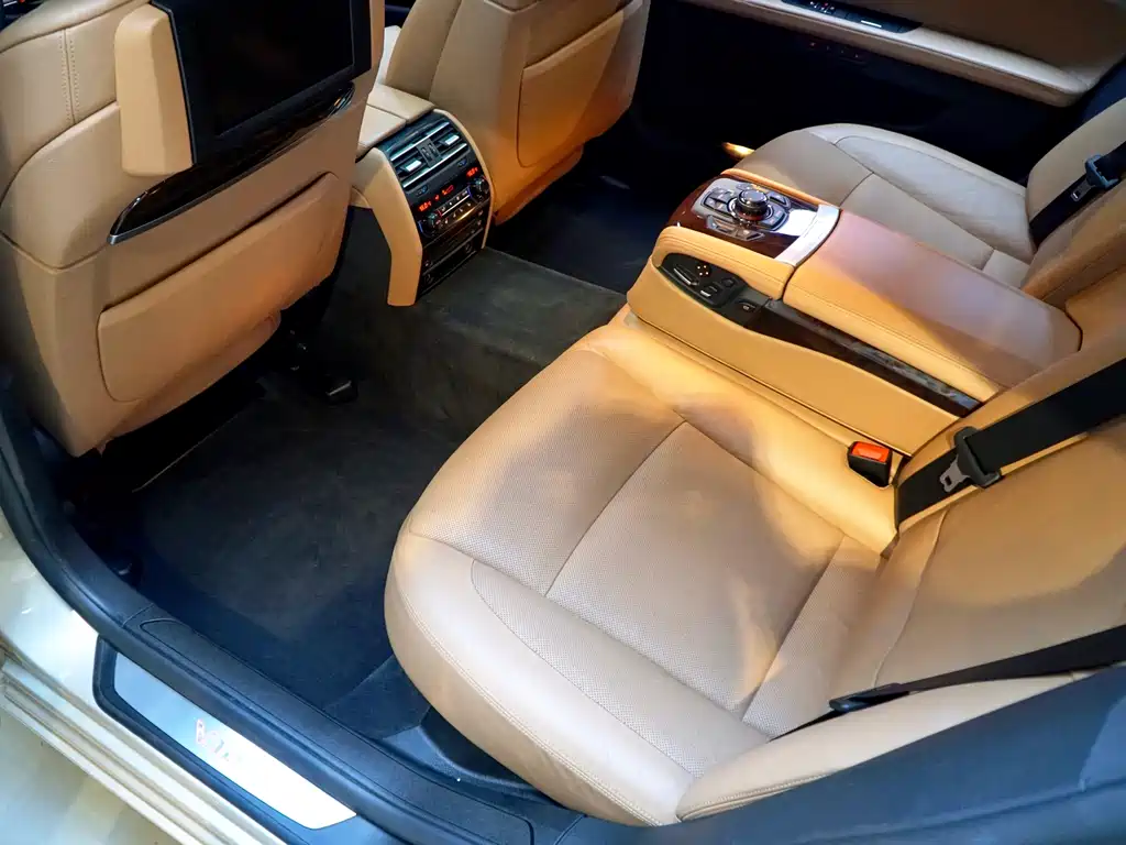 BMW 7 Series 7 2010 760Li