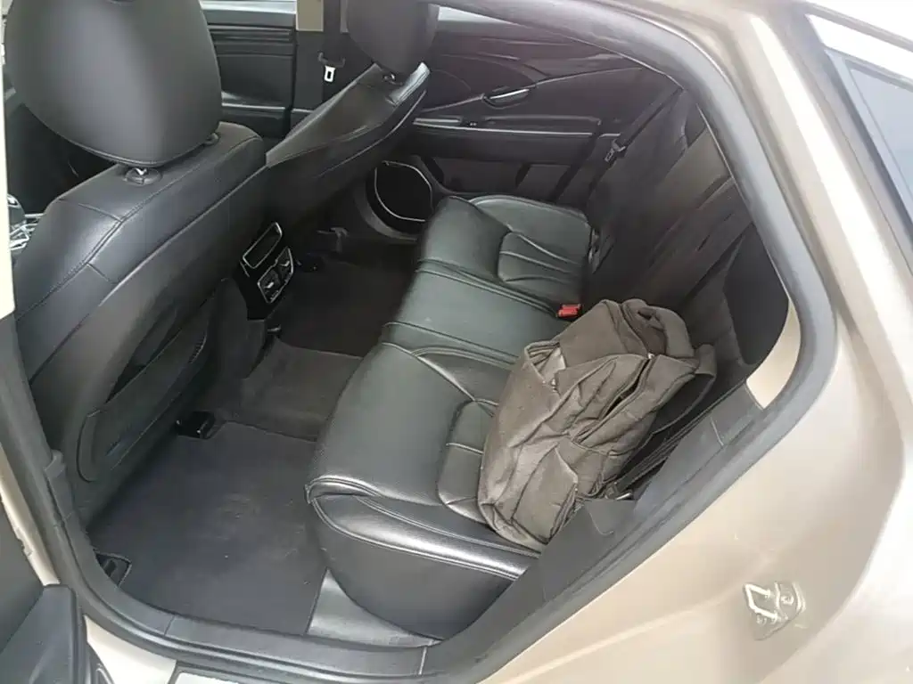Geely Borui — миниатюра 13