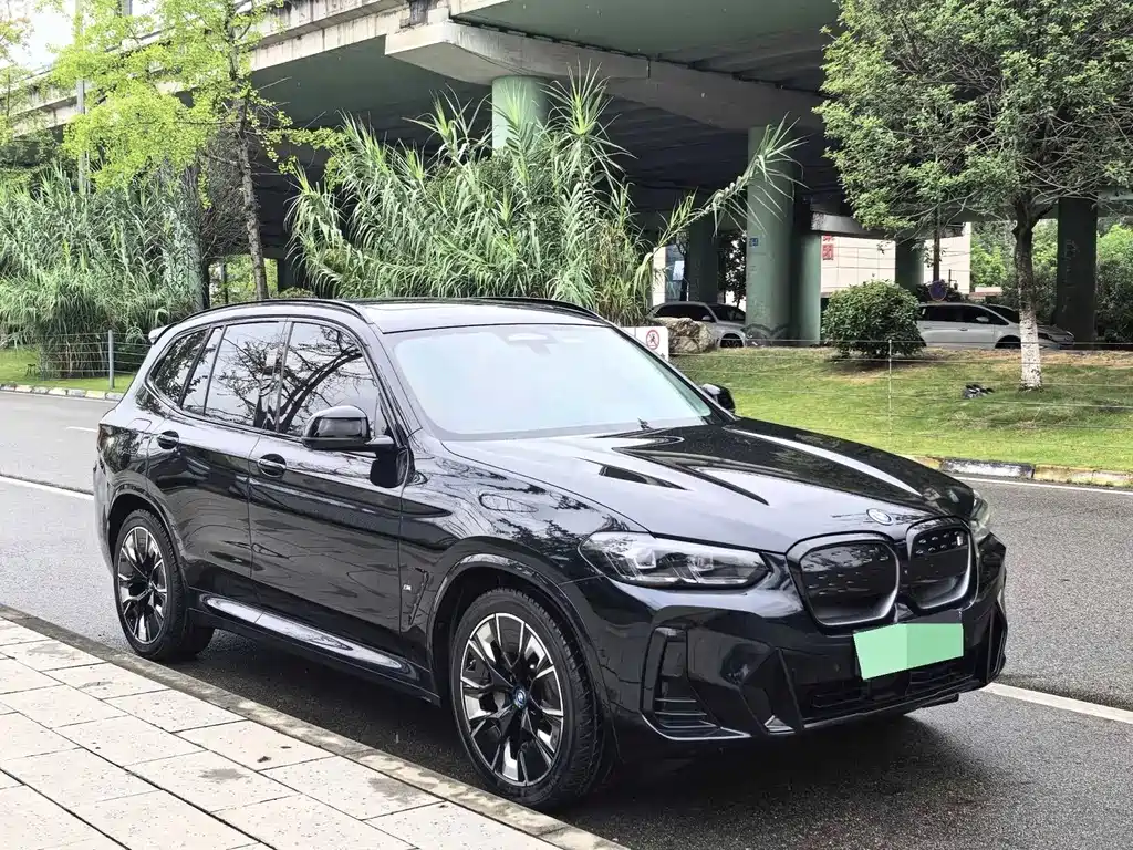 BMW iX3 — миниатюра 3