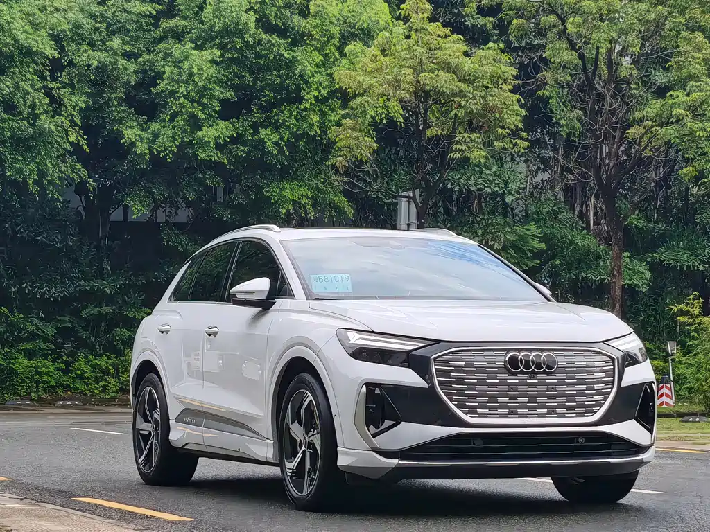 Audi Q4 e-tron — миниатюра 3