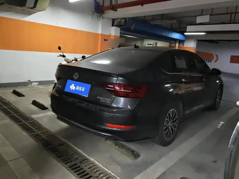 Volkswagen Sagitar — миниатюра 3