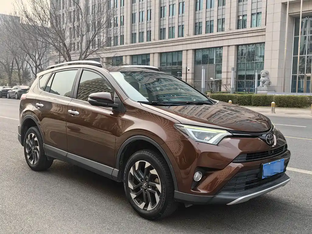 TOYOTA RAV4 RONGFANG
