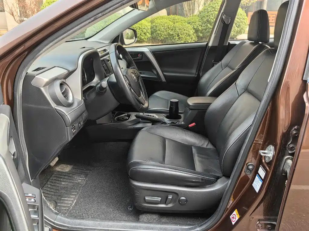 TOYOTA RAV4 RONGFANG