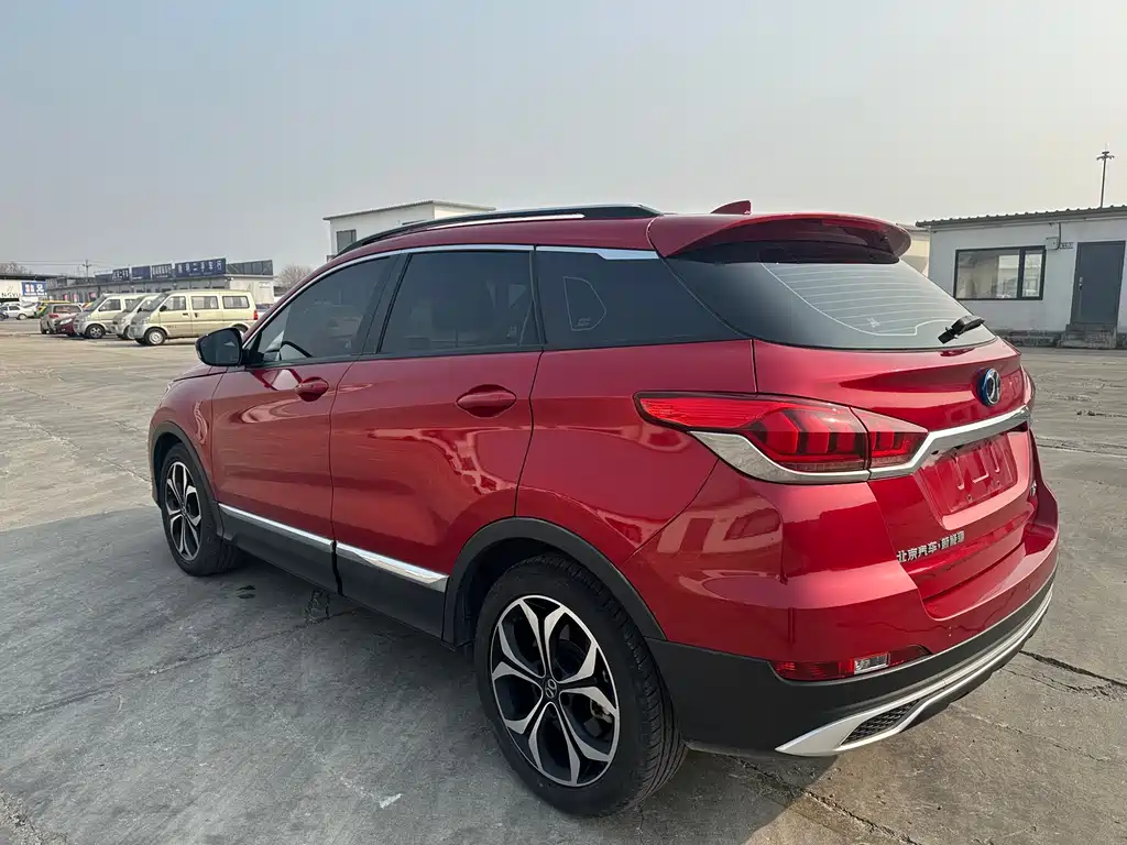 BAIC BEIJING EX5