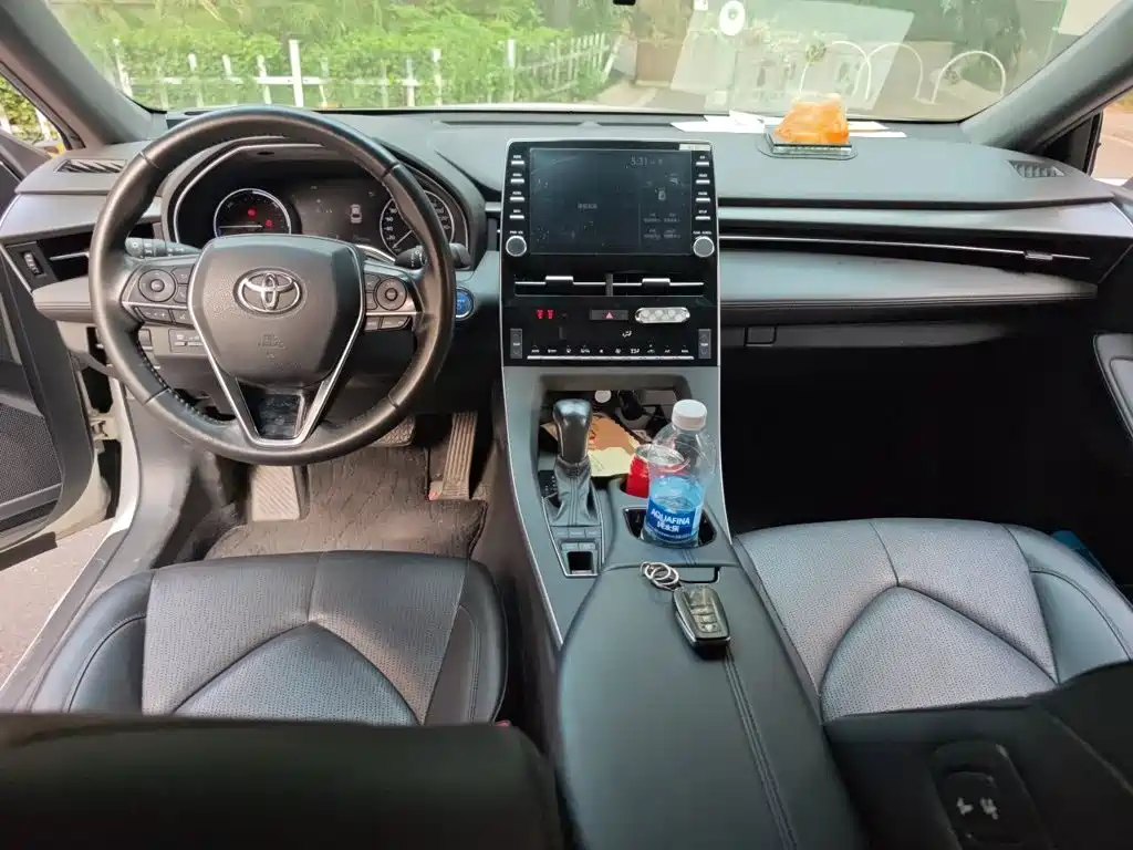 Toyota Avalon — миниатюра 10