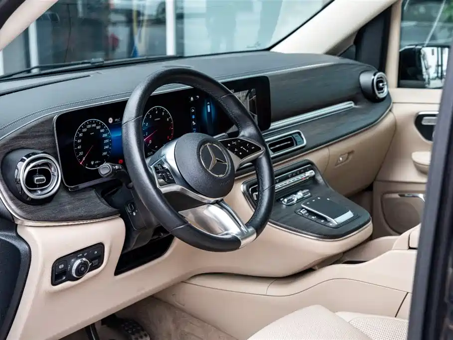 MERCEDES-BENZ V CLASS