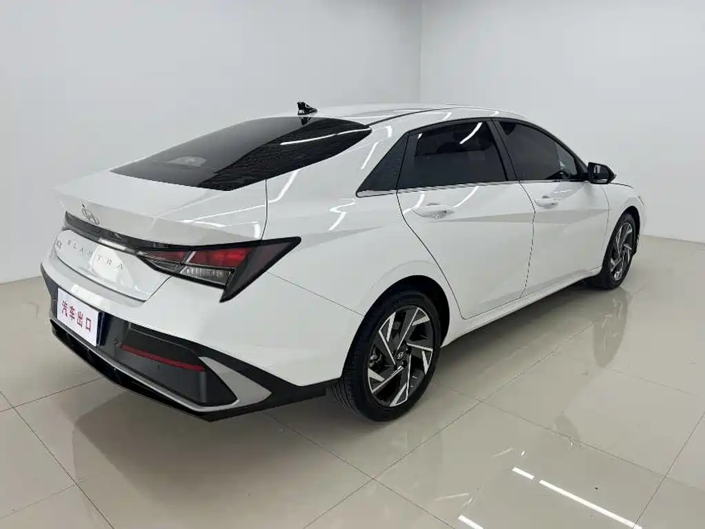 Hyundai Elantra — миниатюра 4